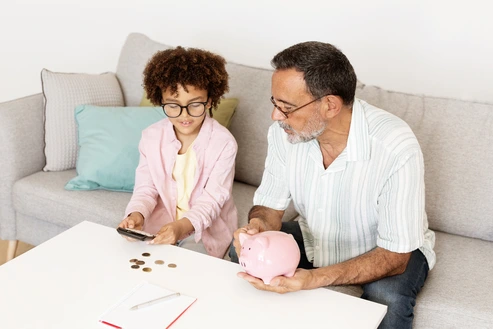 Aprende educación financiera en familia. educacion financiera en familia